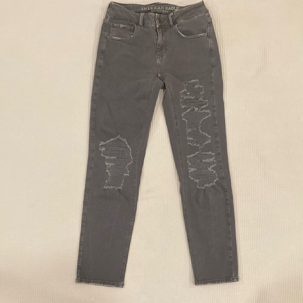 American Eagle Outfitters Women's Gray Distressed Jeans